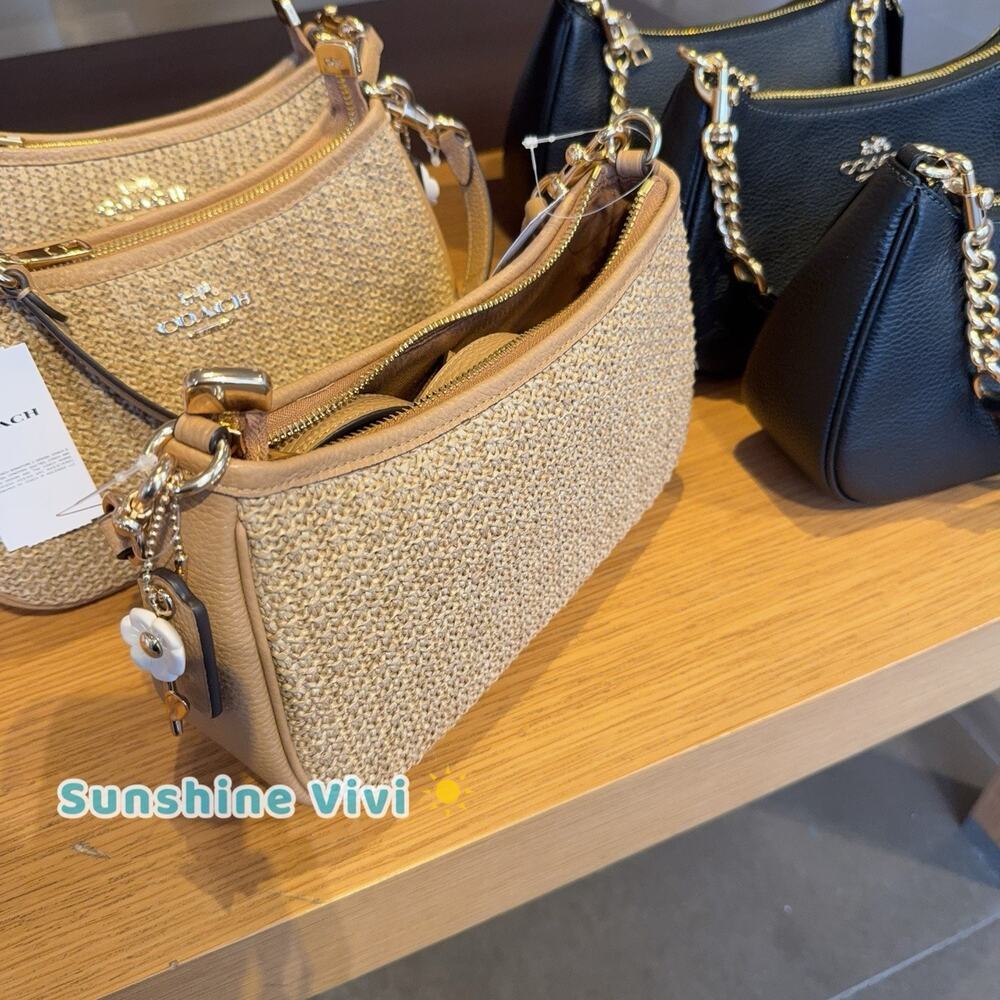 NWT COACH Teri Shoulder Bag With Charm CEC43 straw/Im/Toast Leather - Picture 6 of 7